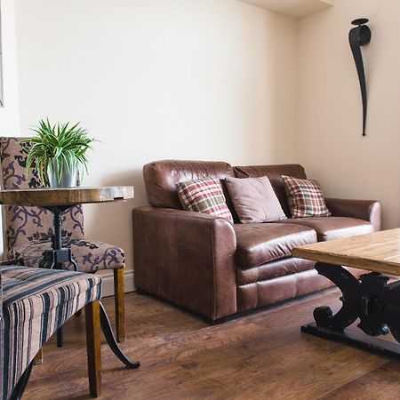 Romneys Apartments & Suites Kendal Room photo